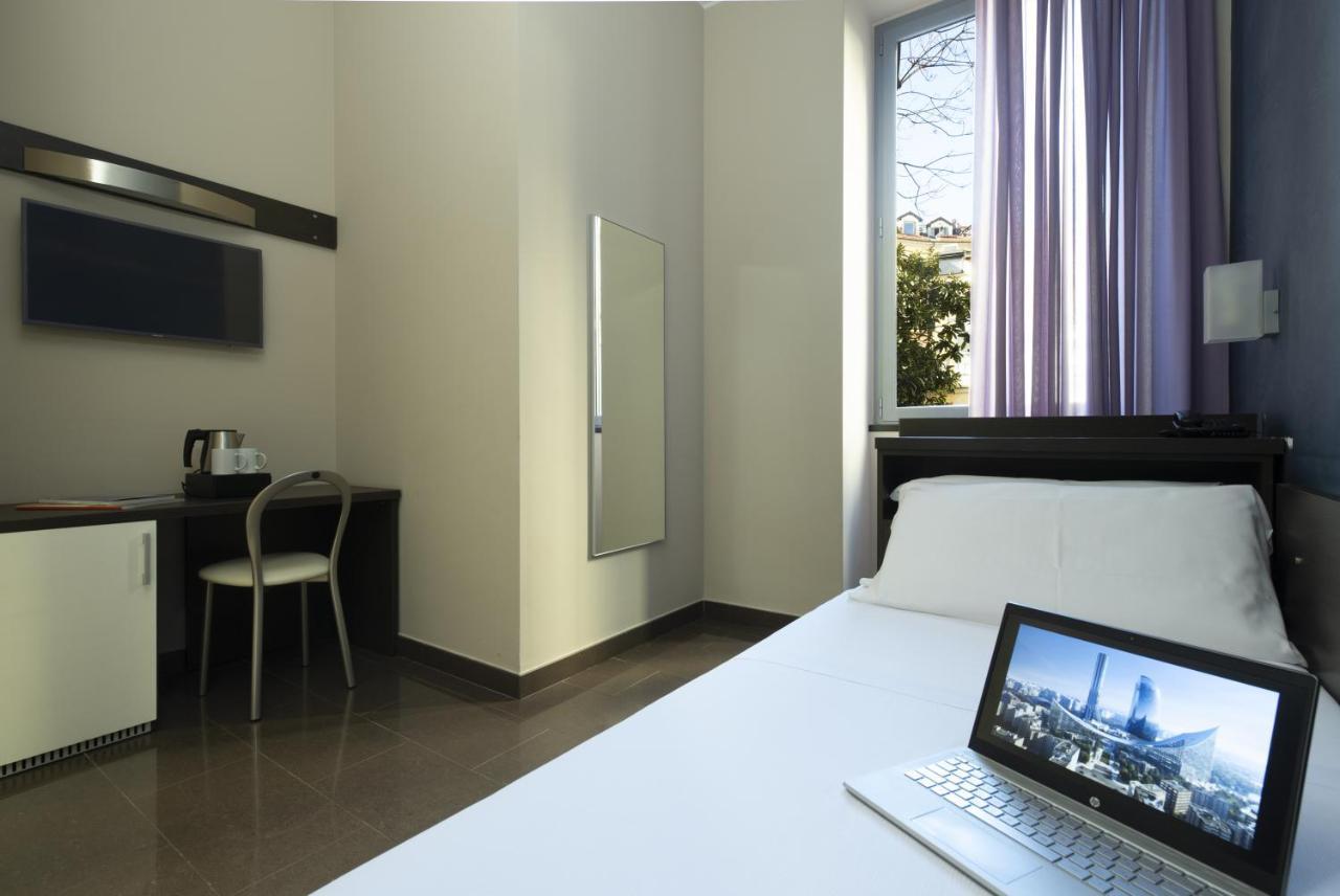 Hotel Five Milano Exterior foto