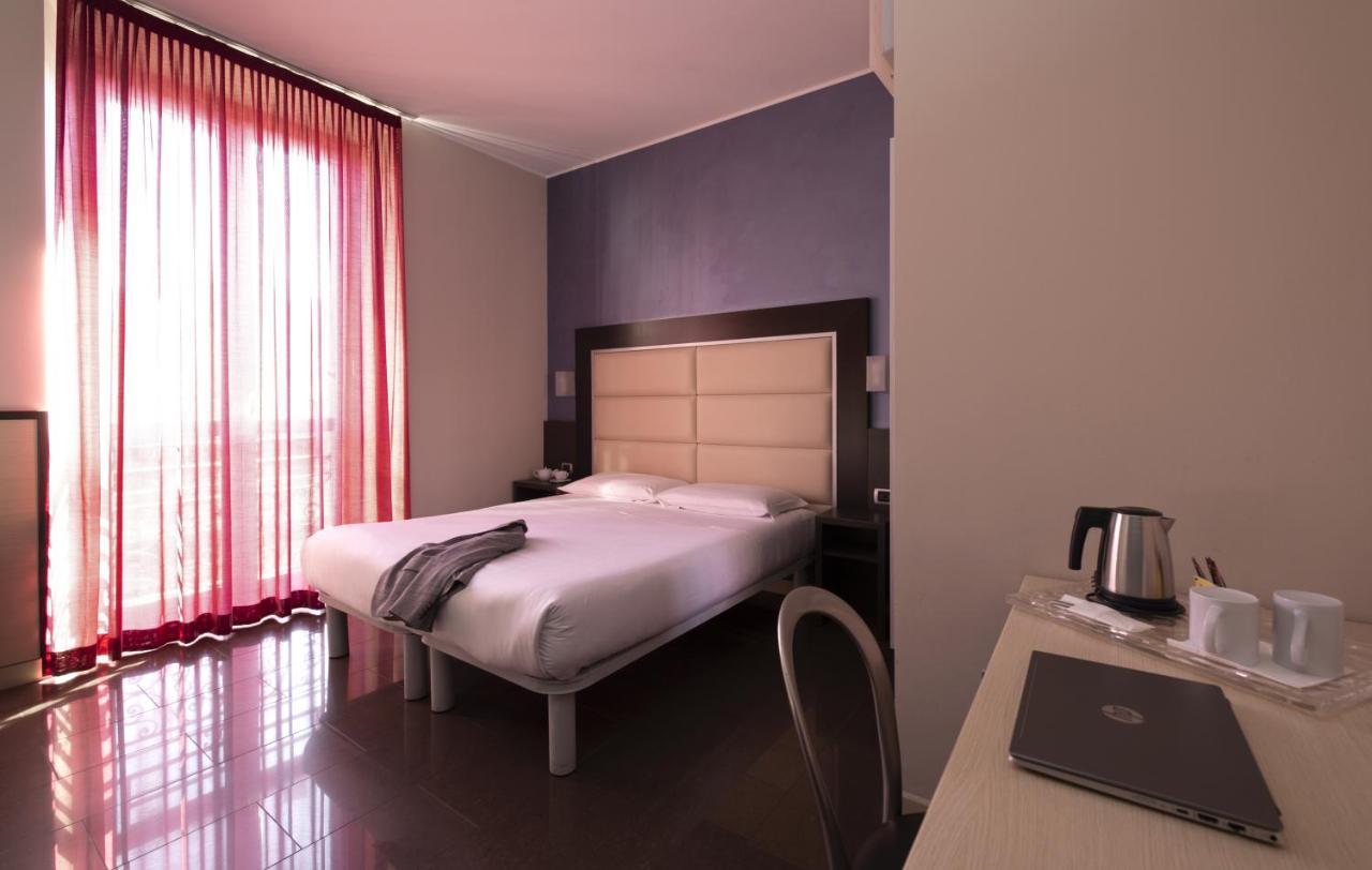 Hotel Five Milano Exterior foto
