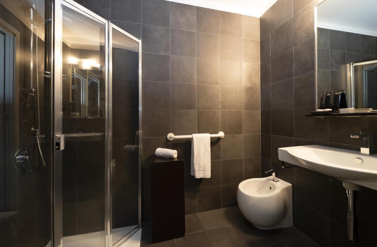 Hotel Five Milano Exterior foto