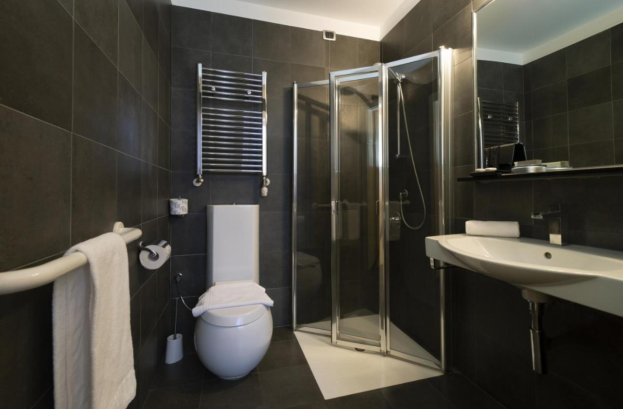 Hotel Five Milano Exterior foto